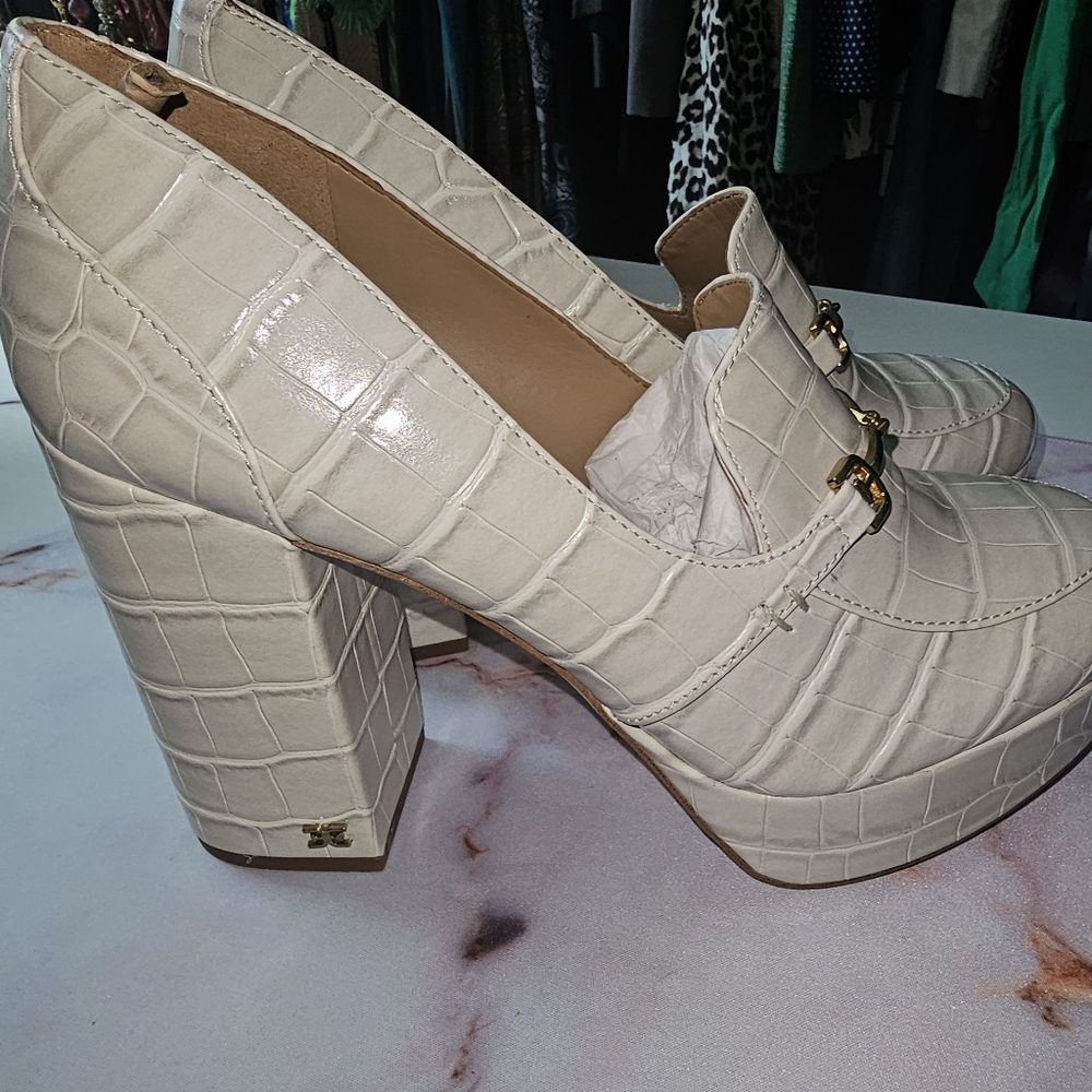 NWB !!! New , Sam Edelman Women's White and Cream Courts 8.5